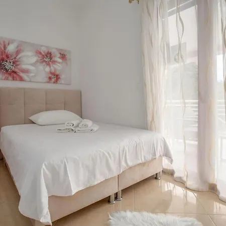 فيلة Mirjana Comfortable Mugeba